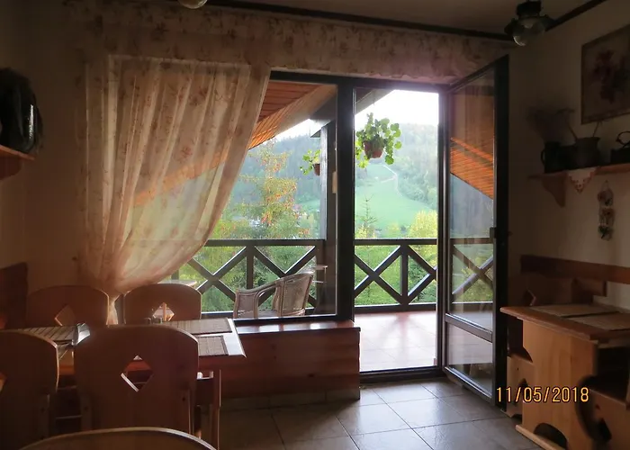 Lodge Yalivets Oryavchyk